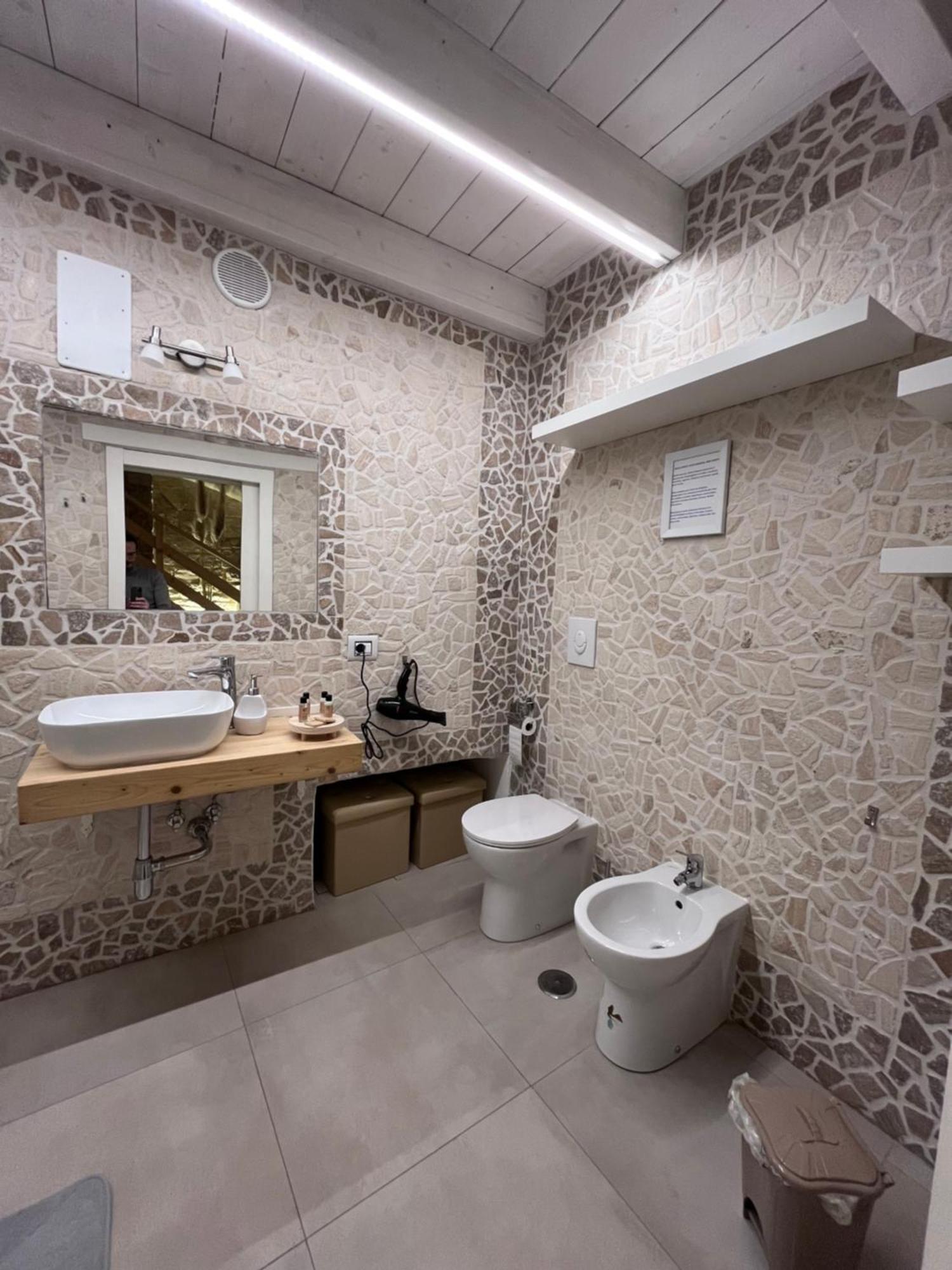 Epoca Suite House Трани Экстерьер фото